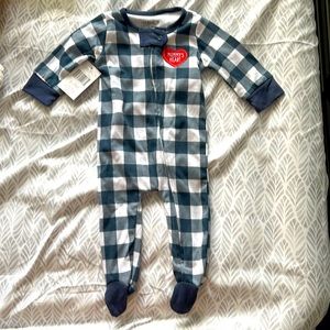 New with tags, onesie, 6 to 9 months
